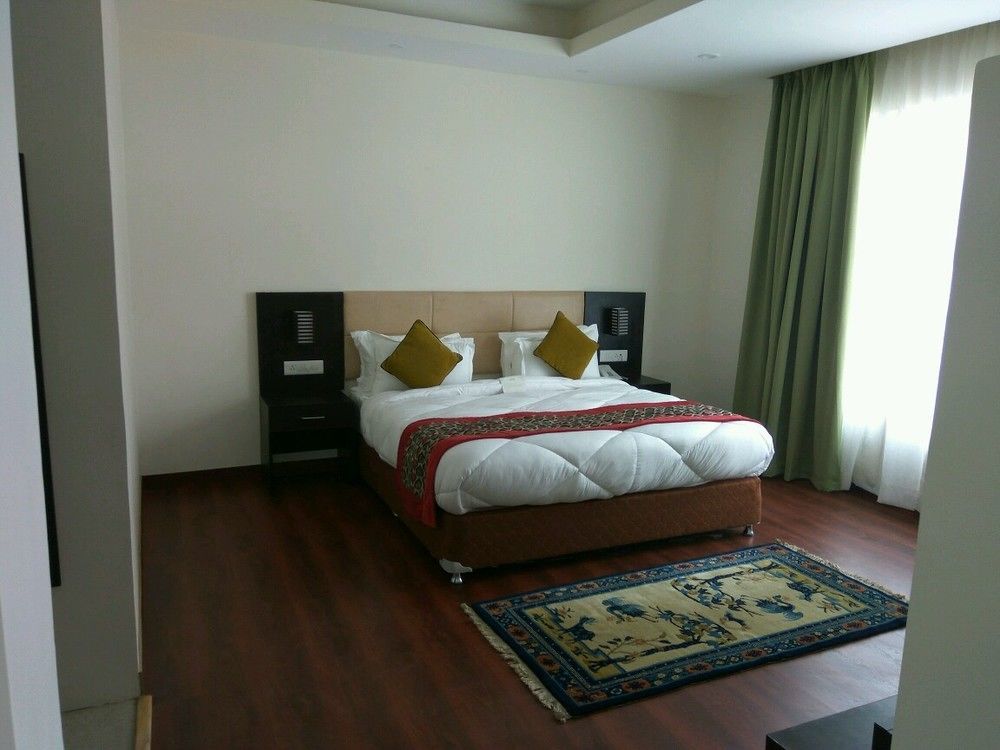 Summit Denzong Hotel & Spa Gangtok Buitenkant foto