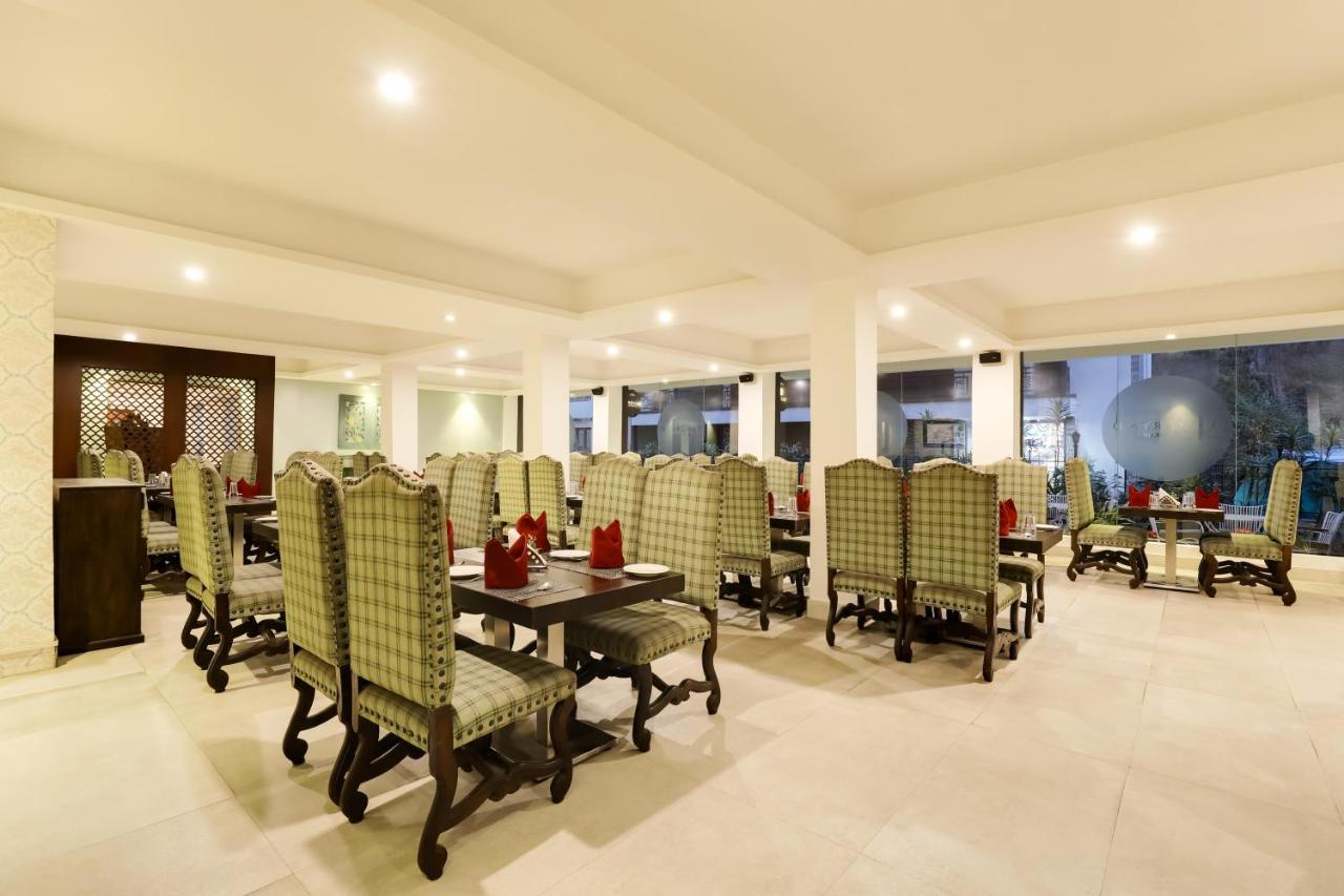 Summit Denzong Hotel & Spa Gangtok Buitenkant foto