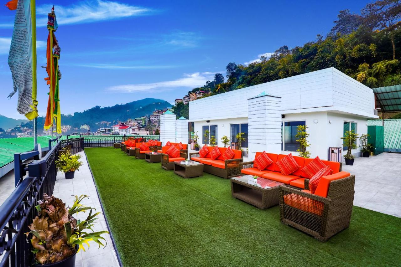 Summit Denzong Hotel & Spa Gangtok Buitenkant foto