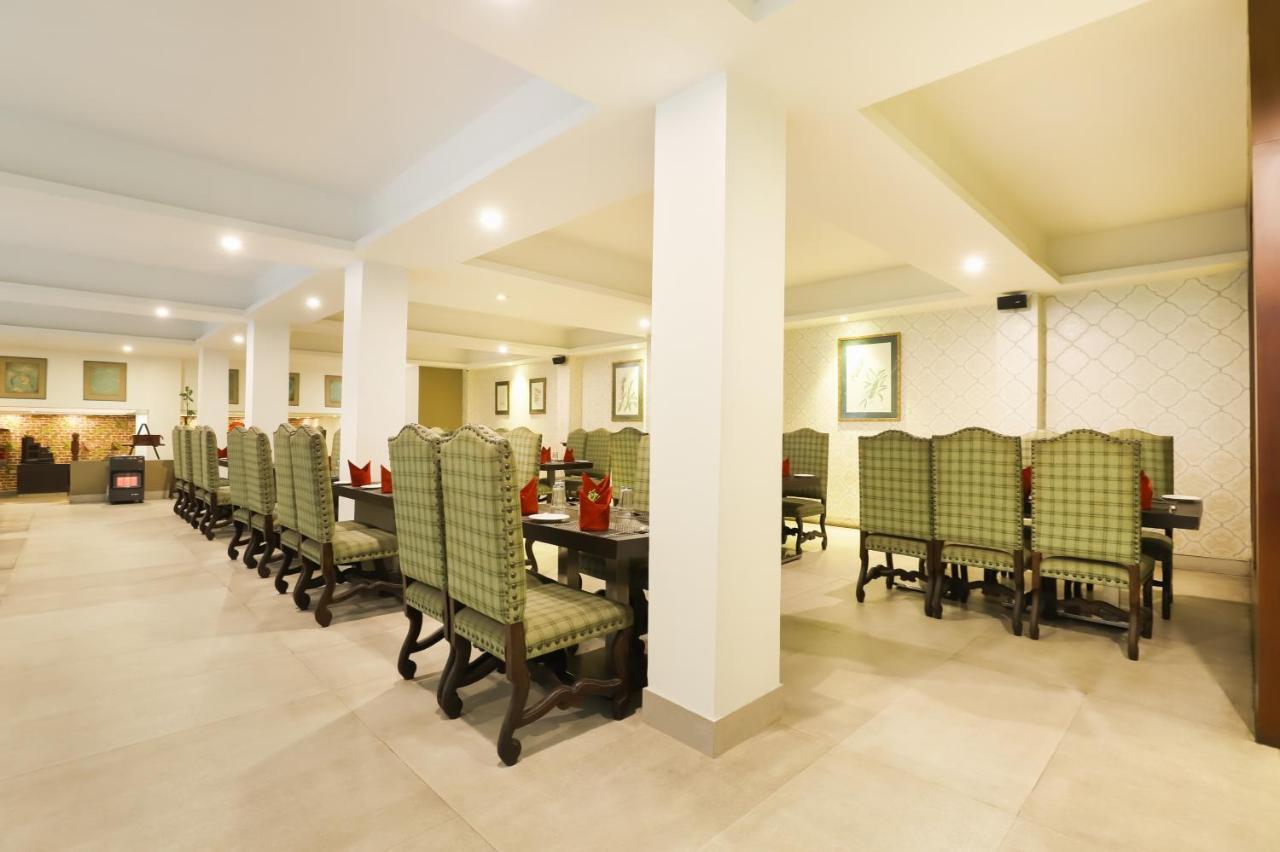 Summit Denzong Hotel & Spa Gangtok Buitenkant foto